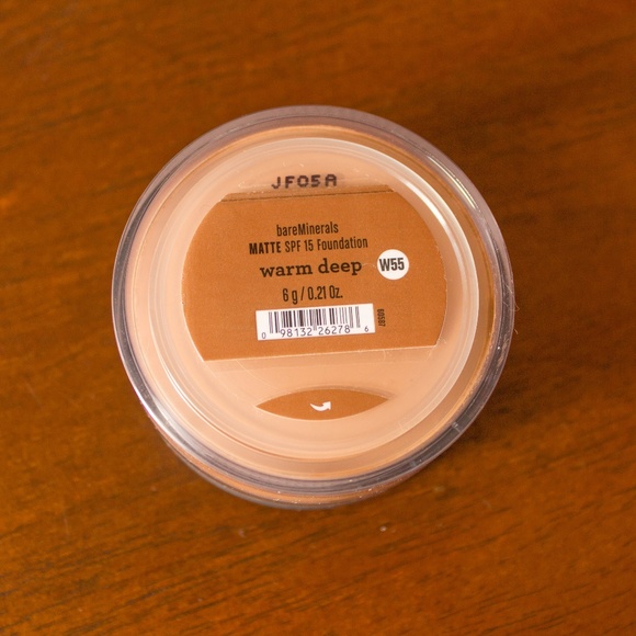 Matte Warm Deep Powder Foundation